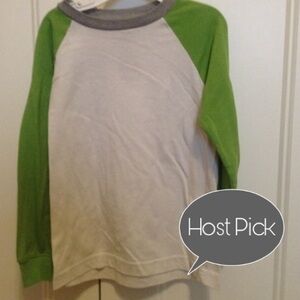 Boys Old Navy long sleeve size 5